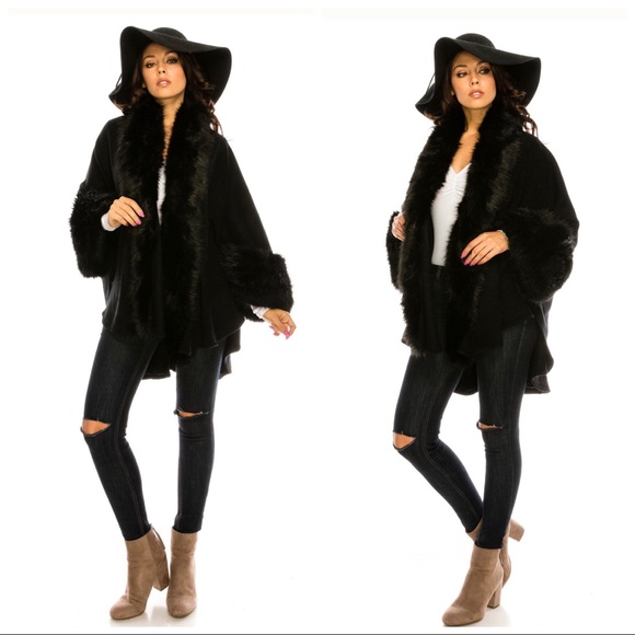 Knit Poncho with Faux Fur lined collar - One Size - Picture 3 of 6